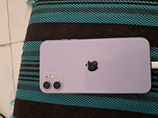 iPhone 11 128 Go, en excellent état, Face ID fonctionne