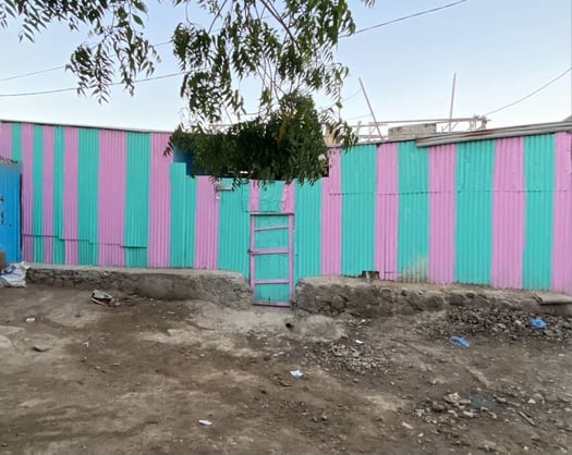 Maison 160m², 4 chambres, électricité, T3, Sirajoudine, Prix négociable