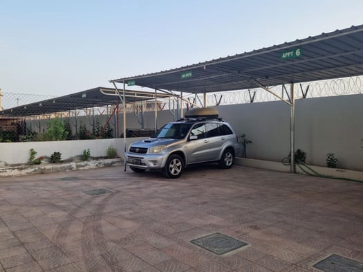 Toyota RAV4 2005 Diesel - Entretien récent - Coffre de toit inclus