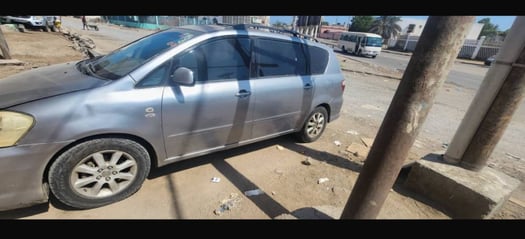 Toyota Versa 2017, 7 places, familiale