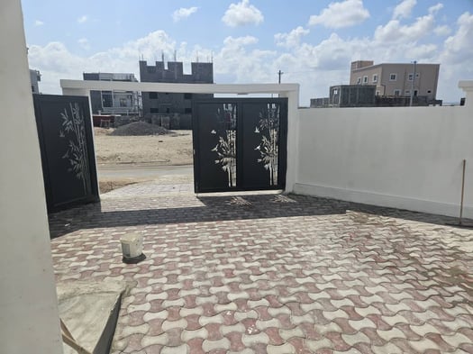 Villas F9 et appartements F4 neufs à louer à Haramous Sud