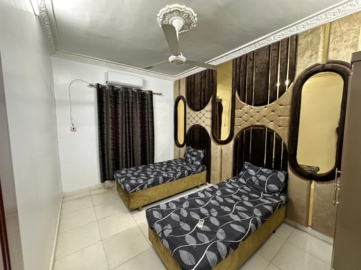 Meubles complets haut de gamme avec électroménagers intégrés