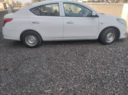 À vendre – Nissan Sunny 2019 (importée) Presque neuve, jamais roulé à Djibouti, faible kilométrage. 