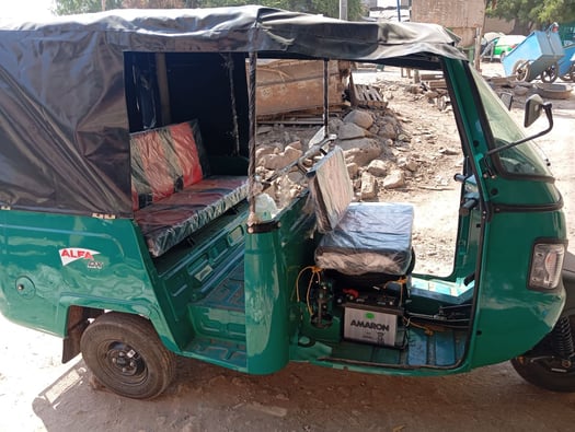 Bajaj Mahindra 3 mois d\'utilisation