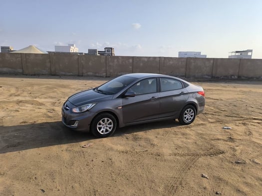 Hyndan Accent en bon état, Clim en feu, prix négociable