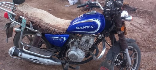 Moto Sanya 150 - Bon état, prix intéressant