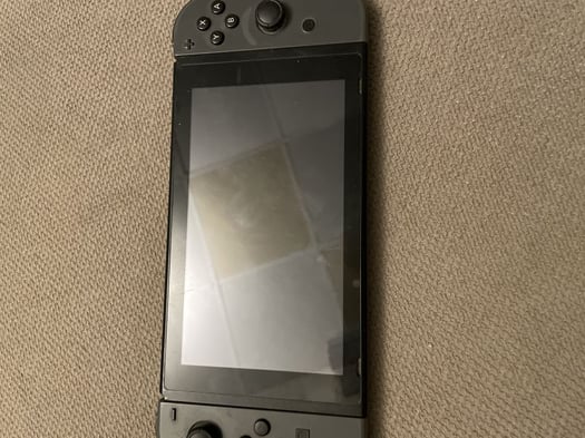 Nintendo Switch 1 avec jeux - Super Smash Bros, Dragon Ball Xenoverse 2