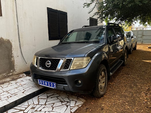 Nissan Pathfinder 2012, modèle abîmé, prix négociable