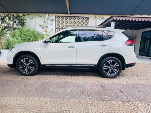 Nissan X-Trail 2023, SUV familial automatique, jamais roulé à Djibouti
