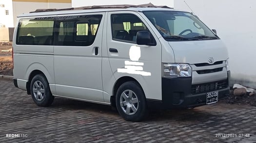Minibus Toyota Hiace Neuf pour Entreprises et Transports