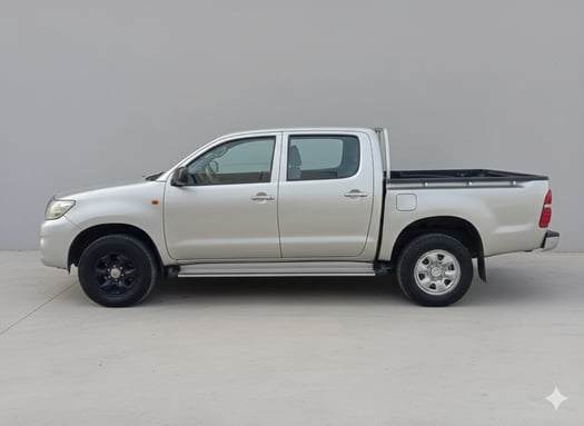 Toyota Hilux 2014, moteur 5L, en excellent état