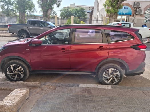 Toyota Rush 2021, rouge, transmission manuelle