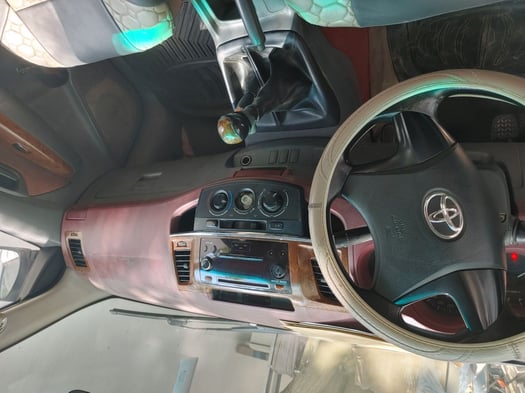 Toyota Hilux 2015, boîte manuelle, diesel, climatisation, excellent état