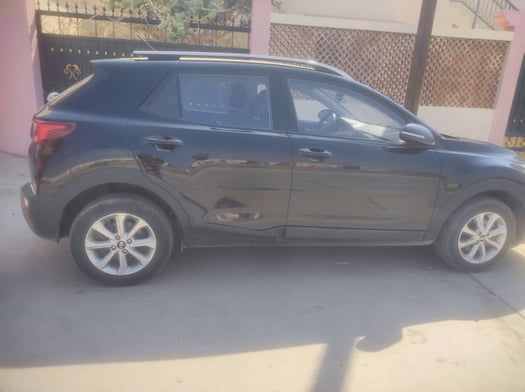 Voiture Kia Stonic, diesel, excellent état, peu utilisée