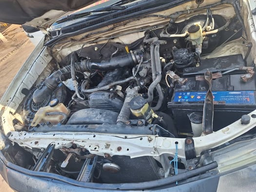 Toyota Hilux Pick-up 2015, diesel, manuelle, climatisation, robuste et fiable