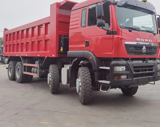 Camion Howo Dumptruck à Vendre - Batterie Couverture