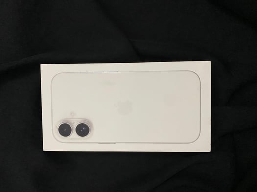 iPhone 16 neuf, jamais utilisé, avec boîte et accessoires