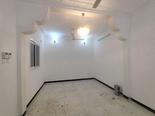 Maison F4 avec terrasse à Barwaqo 2 phase 2, idéale pour jeunes mariés