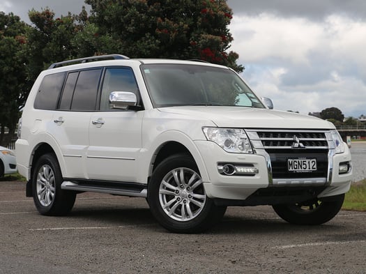 Mitsubishi Pajero 2019, diesel, automatique, bas kilométrage