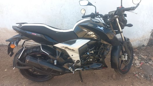 Moto TVS Apache 160 en excellent état à vendre