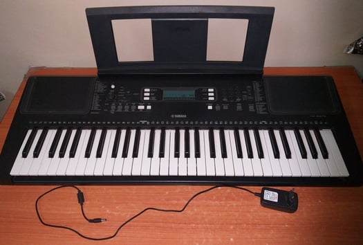 Piano électrique YAMAHA neuf