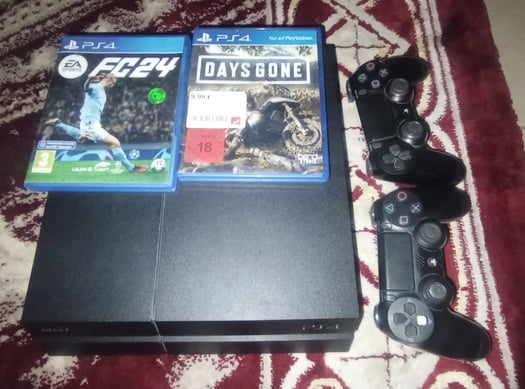 Sony PS4 Pro en parfait état