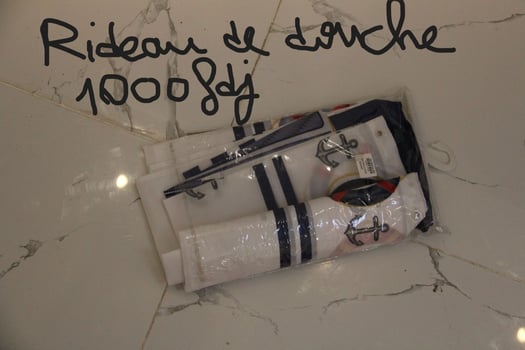 Rideau de douche neuf en parfait état