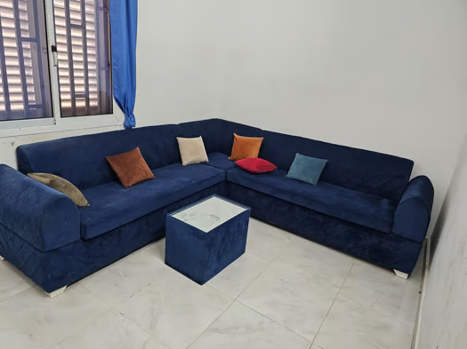 Salon, télé, frigo Samsung, clim Gree, meuble TV, accessoires & Firache