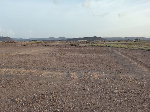 Terrain 300m² à Mouloud, documents en règle