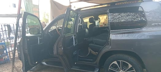 Toyota Land Cruiser V8 Platine 2020, Diesel, Boîte Auto