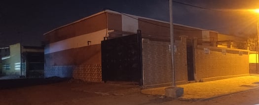 Maison rénovée à vendre Cité Progrès avec parking intérieur