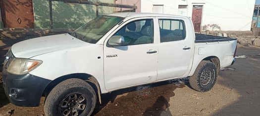 Toyota Hilux à vendre, état général bon, climatisation parfaite