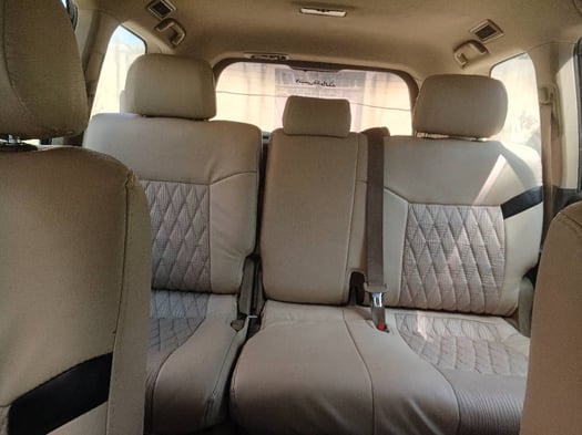 Toyota Land Cruiser V8 Diesel - Puissant et Confortable