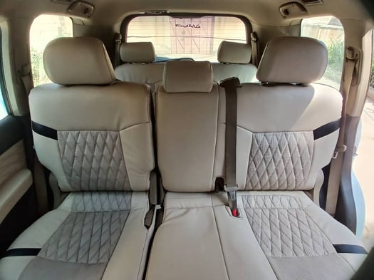 Toyota Land Cruiser V8 Diesel - Puissant et Confortable