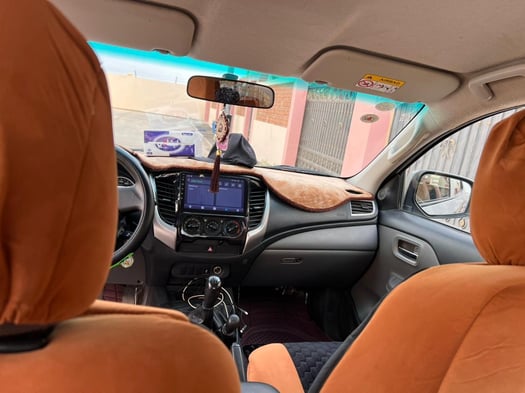 À louer Pickup Mitsubishi L200, 10 000/jour