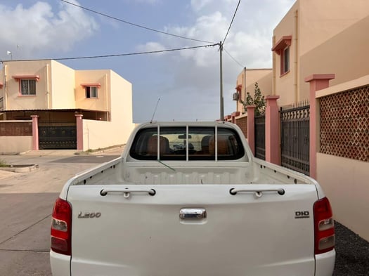 À louer Pickup Mitsubishi L200, 10 000/jour