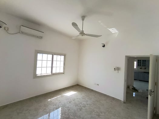 Location Villa 8 chambres avec balcon à Haramous