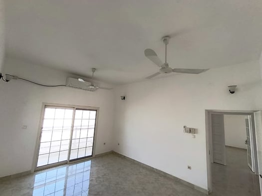 Location Villa 8 chambres avec balcon à Haramous