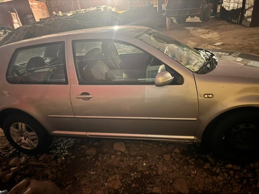Volkswagen Golf, bon état, négociable, climatisation, entretien régulier