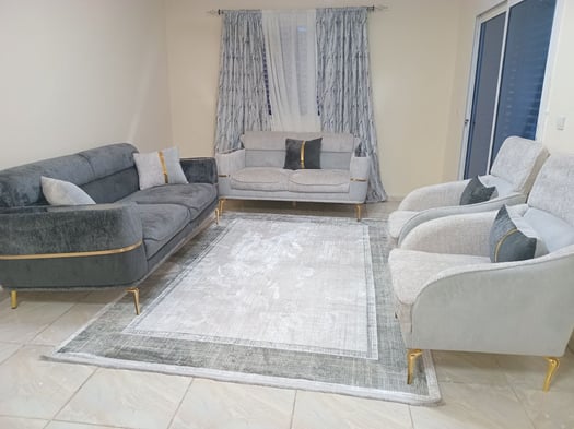 Salon turc presque neuf, en excellent état