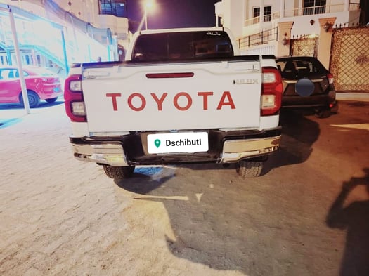 Toyota Hilux 2016, diesel, climatisation, boîte automatique, bon état