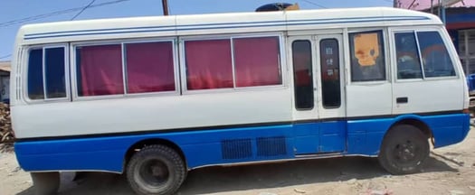 Bus Mitsubishi Rosa – 30 places – Très bon état