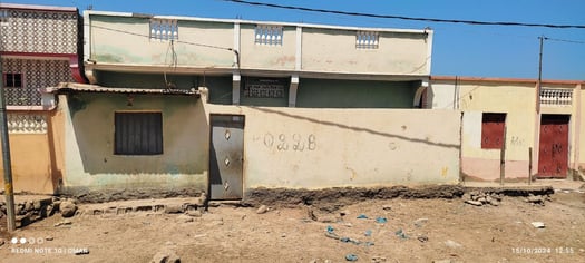 Maison F5 avec cuisine et terrasse à Cheikh Osman CCO EEGA, titre foncier