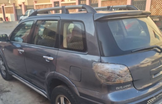 Mitsubishi Outlander 2016, essence, boîte automatique, en excellent état