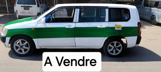 Toyota Probox 2007 en très bon état, diesel, à vendre