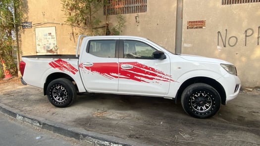 Nissan Navara 2018, diesel, climatiseur automatique, caméra arrière, sièges en cuir