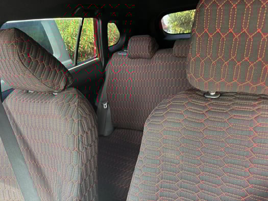 4 VOITURES , TOYOTA COROLLA CROSS 2023 & HYUNDAI SANTA FEE 2016 & TOYOTA LANDCRUISER PRADO 2021 & Toyota FORTUNER 2019 bon prix