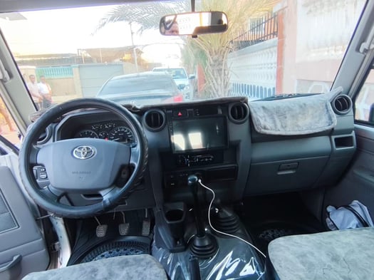 A vendre Toyota LC76 Hard Top en parfait