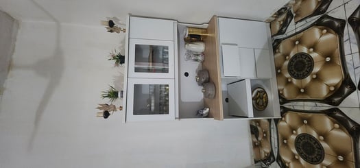 Ensemble de meubles complet, deco, tapis, rideaux etc... en excellent état à vendre