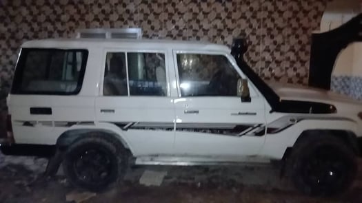 Toyota Land Cruiser Blanc, Bon état, Transmission manuelle, Essence